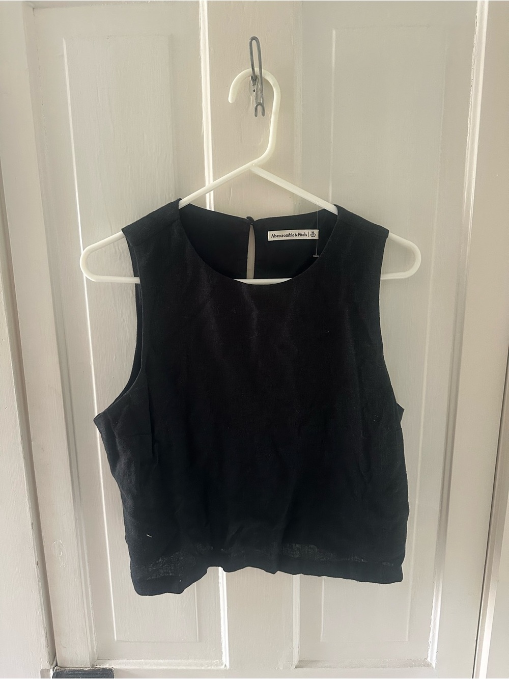 Abercrombie & Fitch Black Sleeveless Boxy Crop Tank